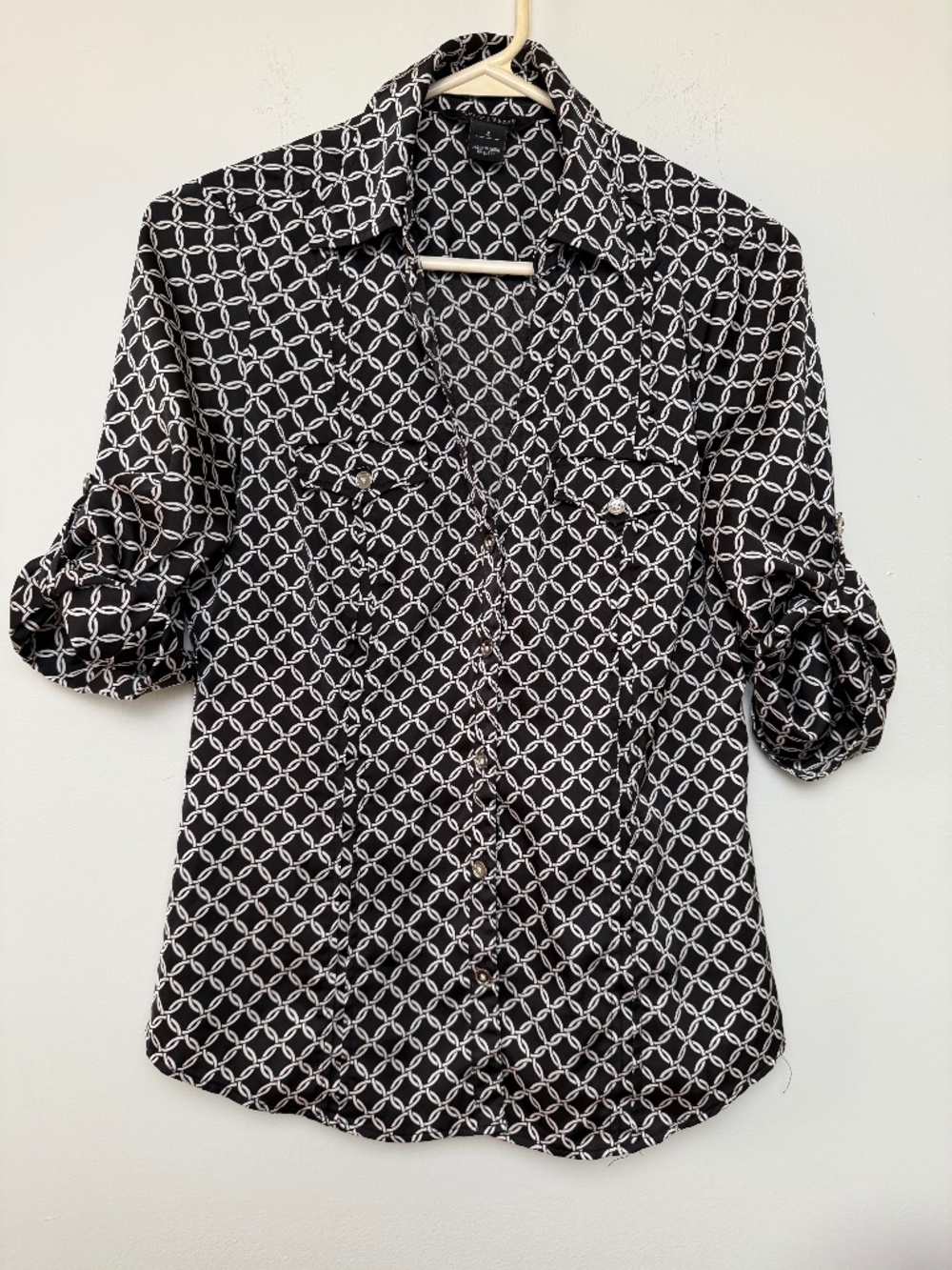 White House Black Market Chain Link Button Down Blouse Size 2